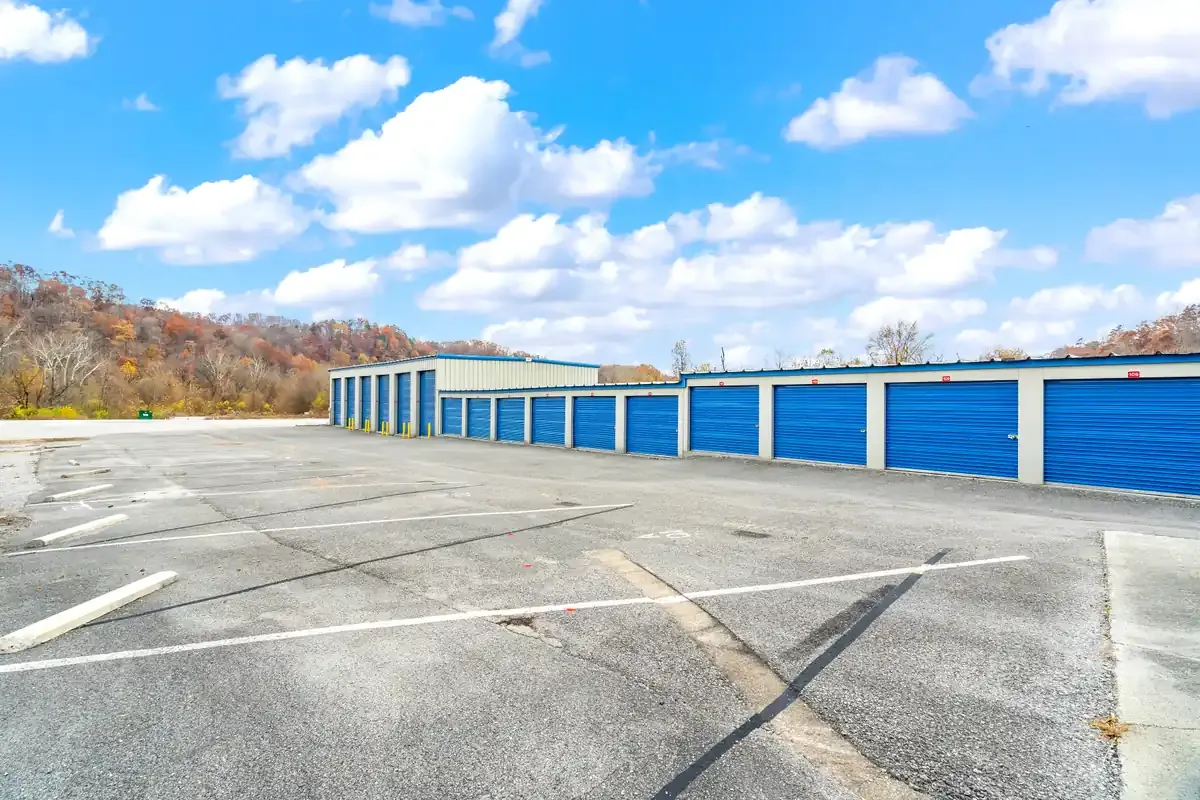 Drive up storage units KO Storage of Heiskell, TN